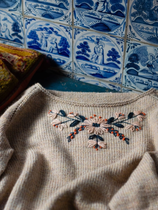 EmbroideryOnKnits_Floral Crest.jpg
